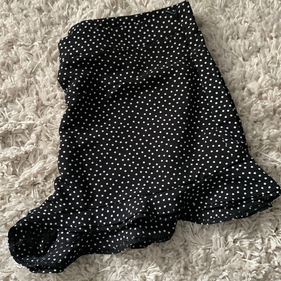2 skirts and/or shorts per $20. NWOT ZARA Trf polka dot shorts with ruffles. - Picture 2 of 3